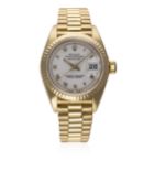 A LADIES 18K SOLID GOLD ROLEX OYSTER PERPETUAL DATEJUST BRACELET WATCH DATED 1984, REF. 69178 WITH