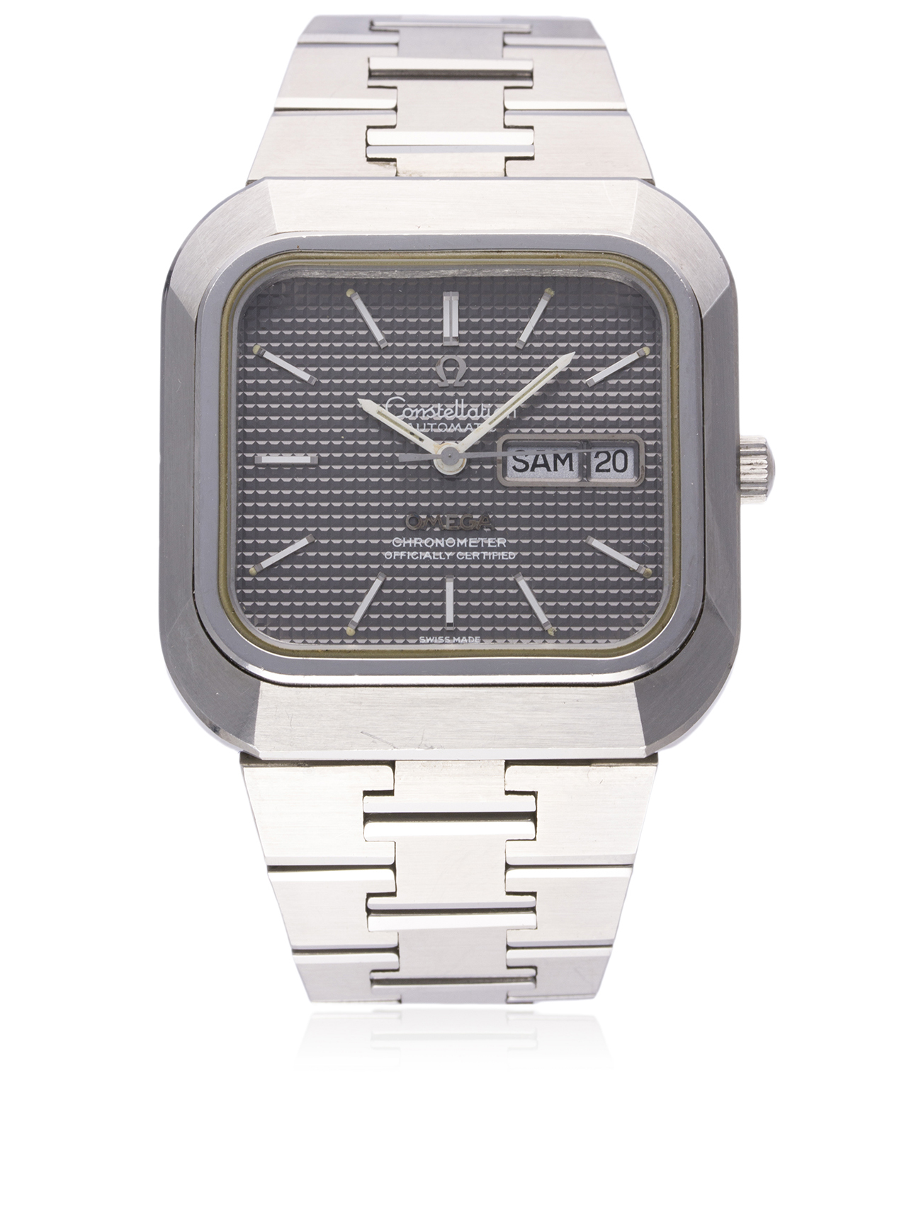 A GENTLEMAN'S STAINLESS STEEL OMEGA CONSTELLATION CHRONOMETER AUTOMATIC BRACELET WATCH CIRCA 1970s