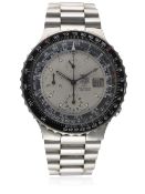 A GENTLEMAN'S STAINLESS STEEL TAG HEUER PILOT AUTOMATIC CHRONOGRAPH BRACELET WATCH CIRCA 1980s D: