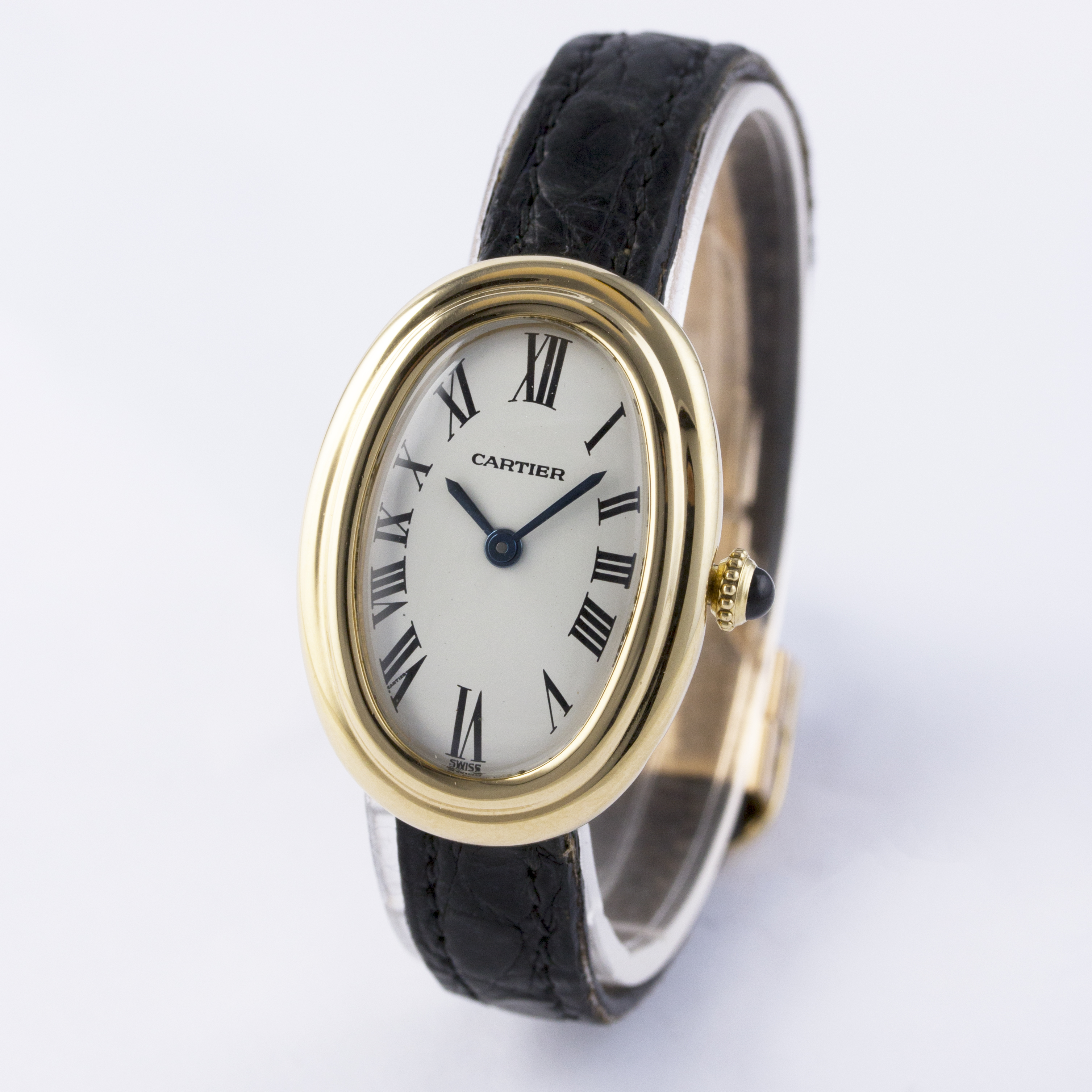 A FINE LADIES 18K SOLID GOLD CARTIER BAIGNOIRE WRIST WATCH CIRCA 1970s D: White dial with black - Image 2 of 7