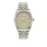 A GENTLEMAN'S STEEL & WHITE GOLD ROLEX OYSTER PERPETUAL DATEJUST BRACELET WATCH CIRCA 1990, REF.