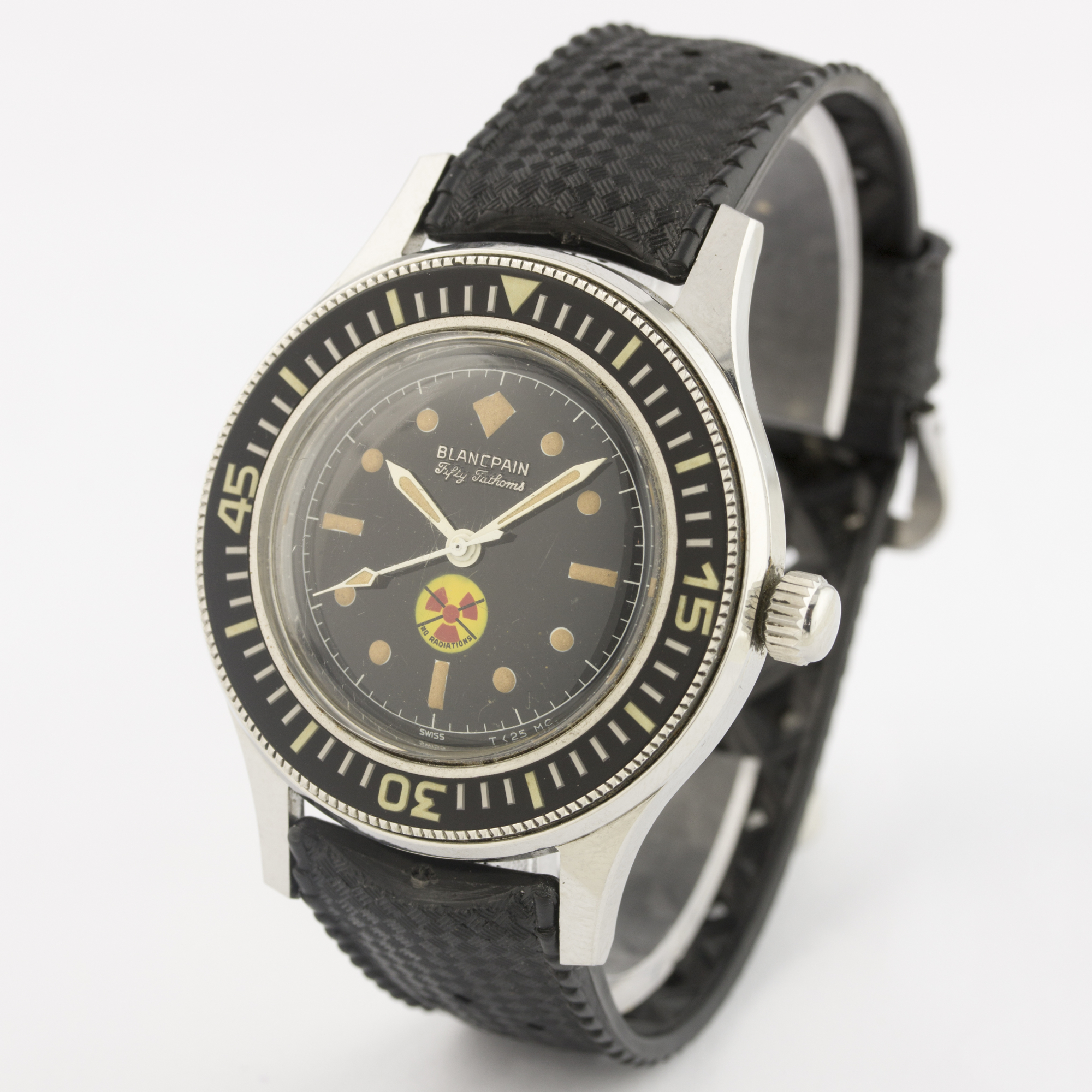 AN EXTREMELY RARE GENTLEMAN'S STAINLESS STEEL BLANCPAIN FIFTY FATHOMS DIVERS WRIST WATCH CIRCA 1960s - Image 4 of 9