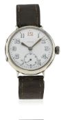 A GENTLEMAN'S SOLID SILVER ZENITH "OFFICERS" WRIST WATCH CIRCA 1920 D: White enamel dial with Arabic