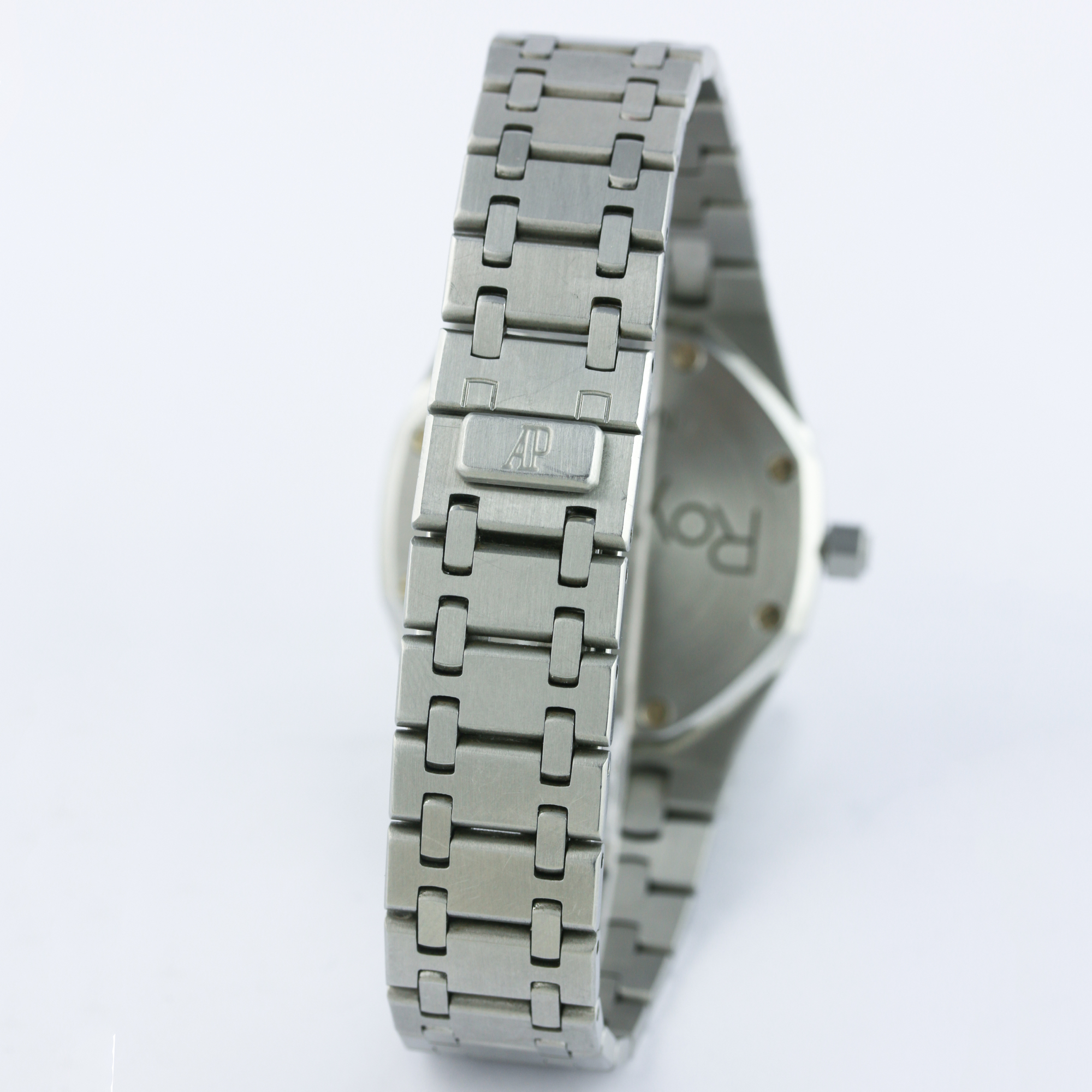 A GENTLEMAN'S STAINLESS STEEL AUDEMARS PIGUET ROYAL OAK MILITARY AUTOMATIC BRACELET WATCH CIRCA 2001 - Image 5 of 7