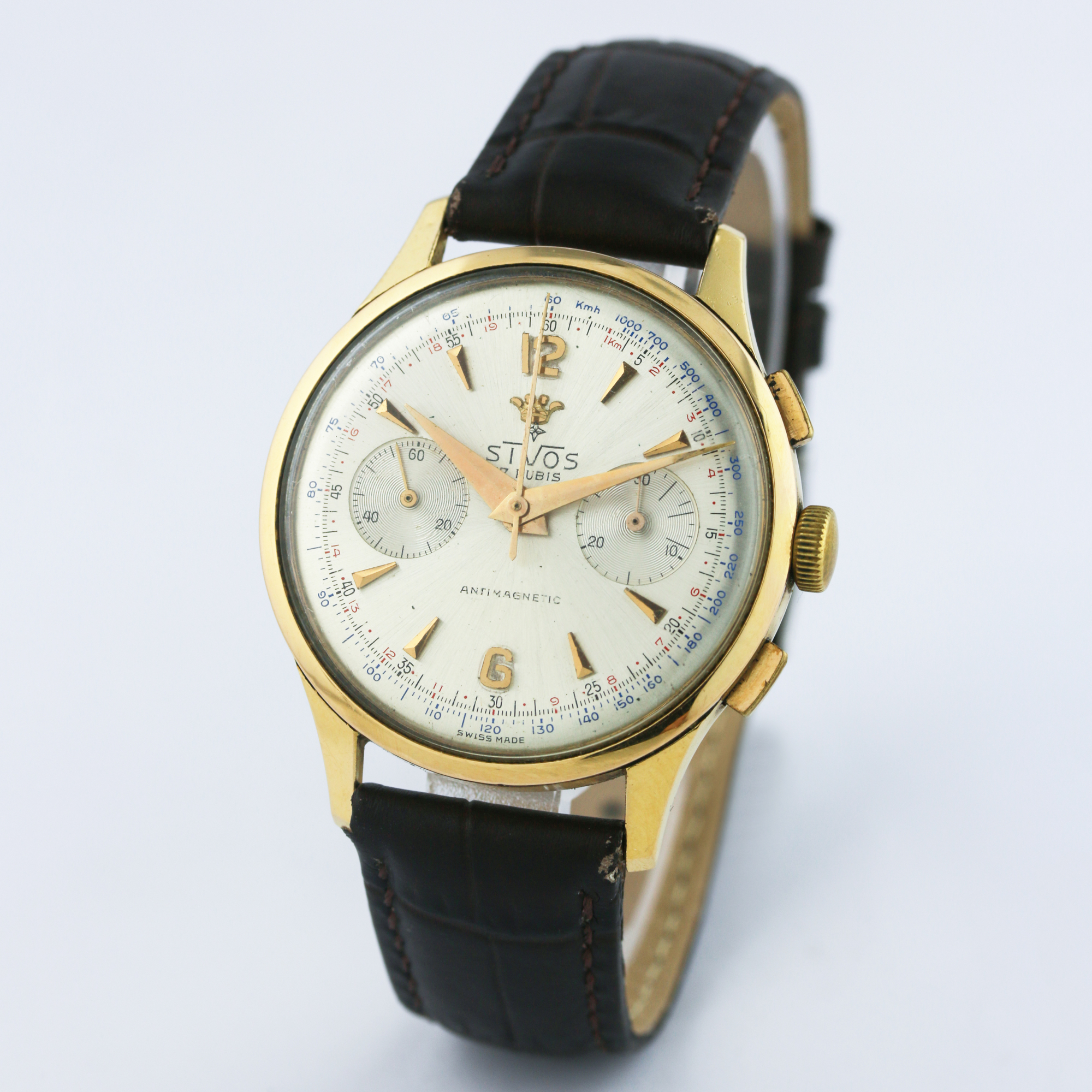 A GENTLEMAN'S 18K SOLID GOLD SIVOS CHRONOGRAPH WRIST WATCH CIRCA 1950s  D: Silver dial with gilt - Image 2 of 6