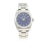 A MID SIZE STAINLESS STEEL ROLEX OYSTER PERPETUAL BRACELET WATCH CIRCA 1994, REF. 67480 D: Blue dial