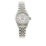 A LADIES STAINLESS STEEL ROLEX OYSTER PERPETUAL DATE BRACELET WATCH CIRCA 1980, REF. 69240 WITH