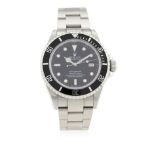 A GENTLEMAN'S STAINLESS STEEL ROLEX OYSTER PERPETUAL DATE SEA DWELLER BRACELET WATCH DATED 1992,