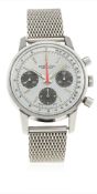 A RARE GENTLEMAN'S STAINLESS STEEL BREITLING "LONG PLAYING" CHRONOGRAPH BRACELET WATCH CIRCA