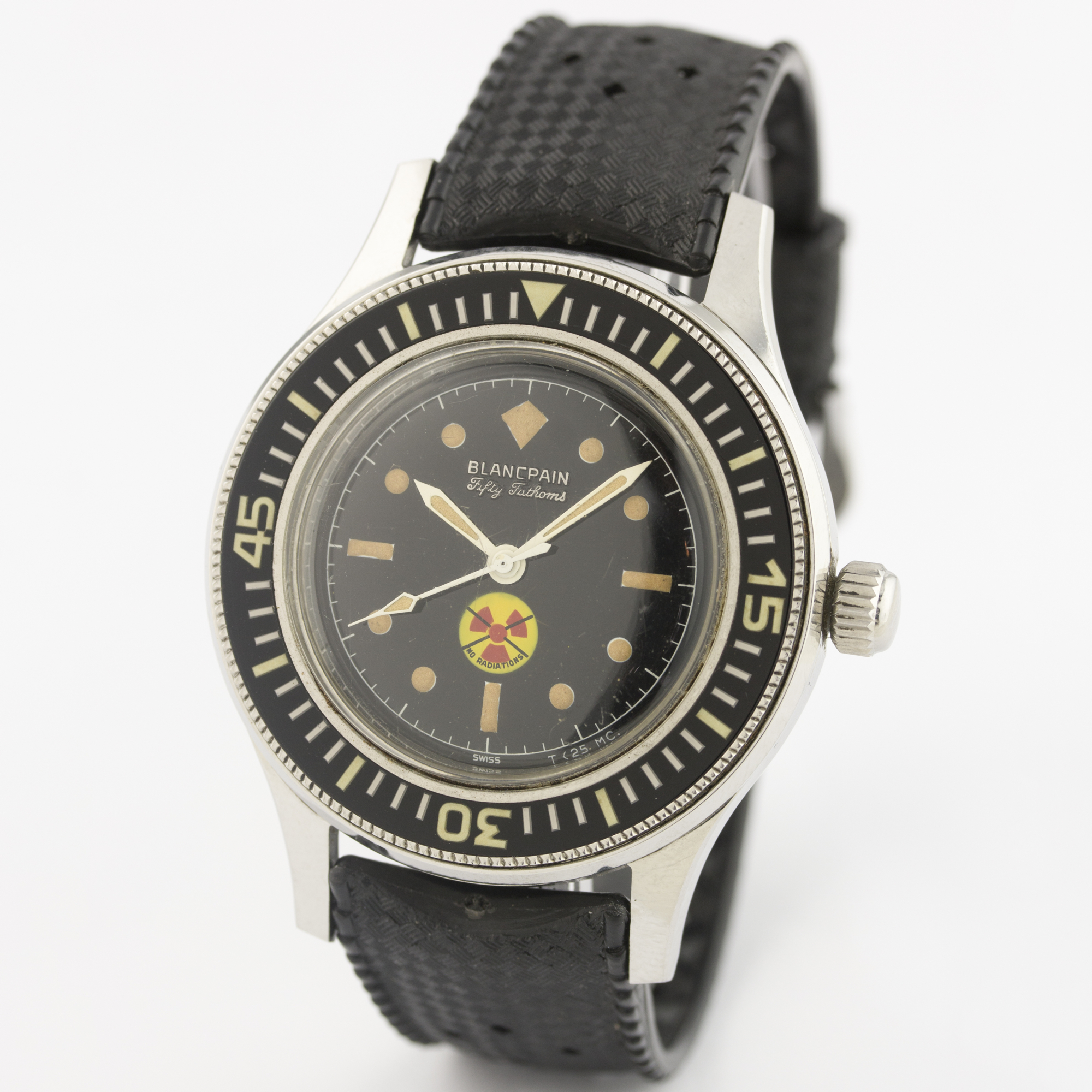 AN EXTREMELY RARE GENTLEMAN'S STAINLESS STEEL BLANCPAIN FIFTY FATHOMS DIVERS WRIST WATCH CIRCA 1960s - Image 3 of 9