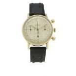 A RARE GENTLEMAN'S LARGE SIZE 18K SOLID GOLD ZENITH CHRONOGRAPH WRIST WATCH CIRCA 1960s D: Silver