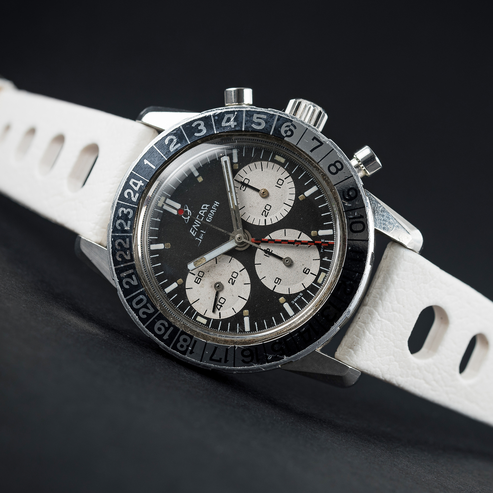 A RARE GENTLEMAN'S STAINLESS STEEL ENICAR JET GRAPH GMT CHRONOGRAPH WRIST WATCH CIRCA 1969, REF.