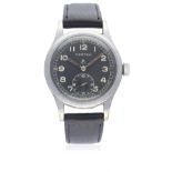 A GENTLEMAN'S BRITISH MILITARY VERTEX W.W.W. WRIST WATCH CIRCA 1940s D: Black dial with Arabic