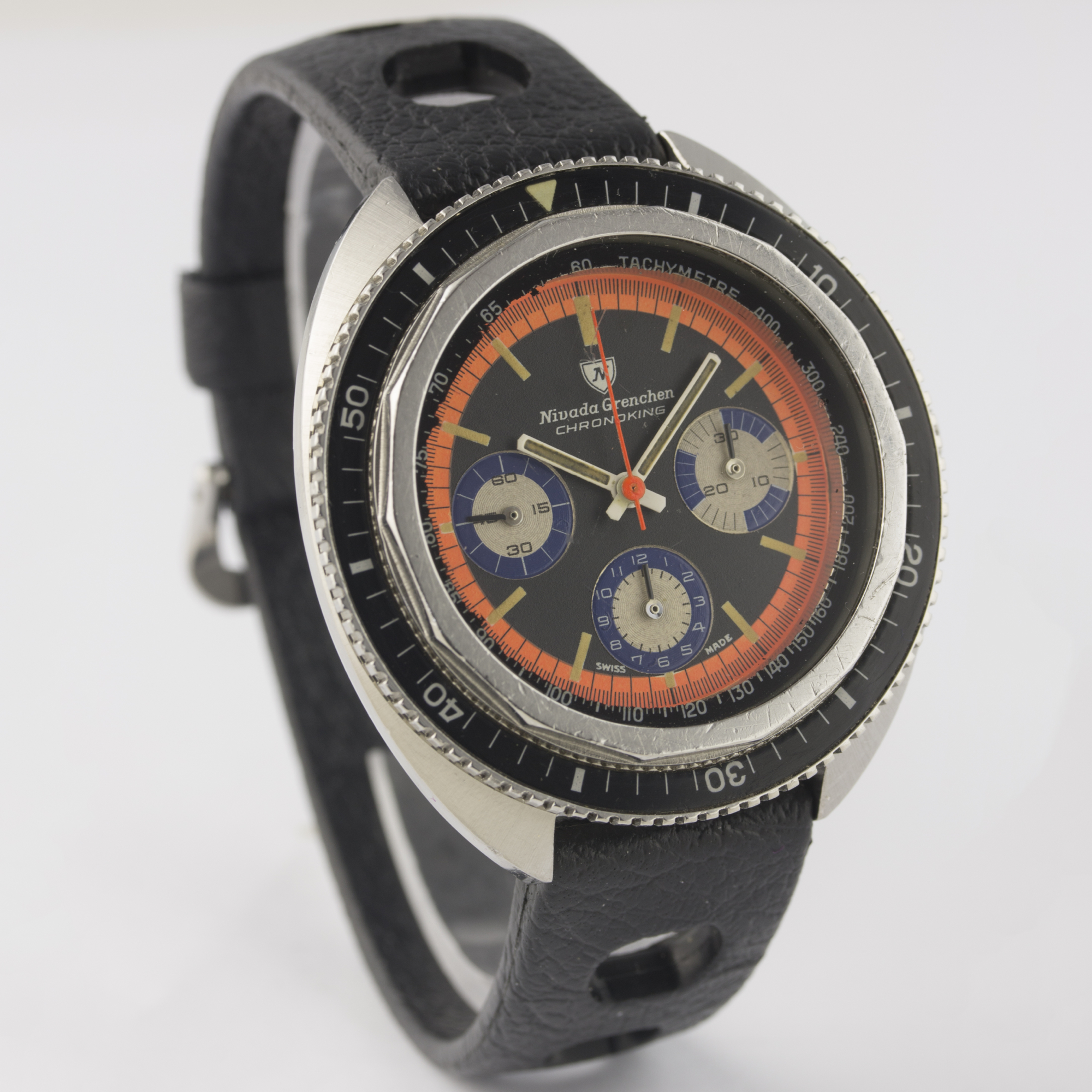 A RARE GENTLEMAN'S STAINLESS STEEL NIVADA GRENCHEN CHRONOKING CHRONOGRAPH WRIST WATCH CIRCA 1970 - Image 4 of 7