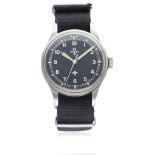 A GENTLEMAN'S STAINLESS STEEL BRITISH MILITARY OMEGA RAF PILOTS WRIST WATCH DATED 1953, REF. 2777-