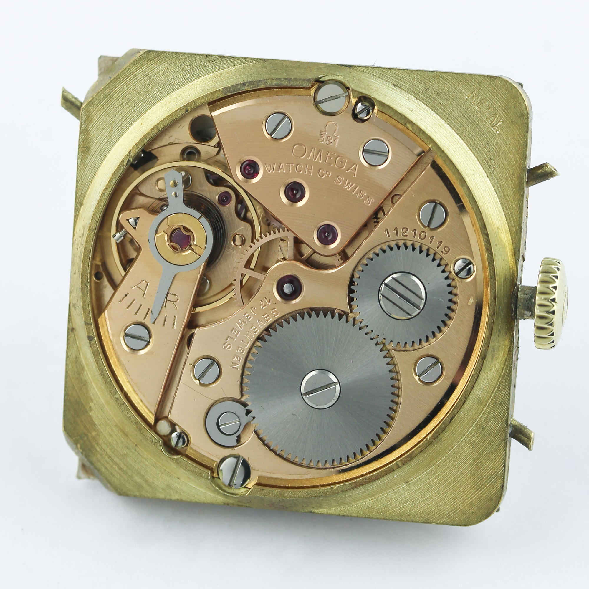 A RARE GENTLEMAN'S 18K SOLID GOLD OMEGA COSMIC MOONPHASE TRIPLE CALENDAR WRIST WATCH CIRCA 1951 D: - Image 8 of 9