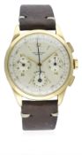 A RARE GENTLEMAN'S LARGE SIZE 18K SOLID GOLD UNIVERSAL GENEVE COMPAX CHRONOGRAPH WRIST WATCH CIRCA