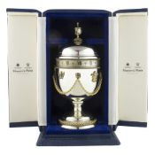 A RARE SOLID SILVER MAPPIN & WEBB URN CLOCK DATED 1981, LIMITED EDITION NUMBER 126 OF 210 PIECES,