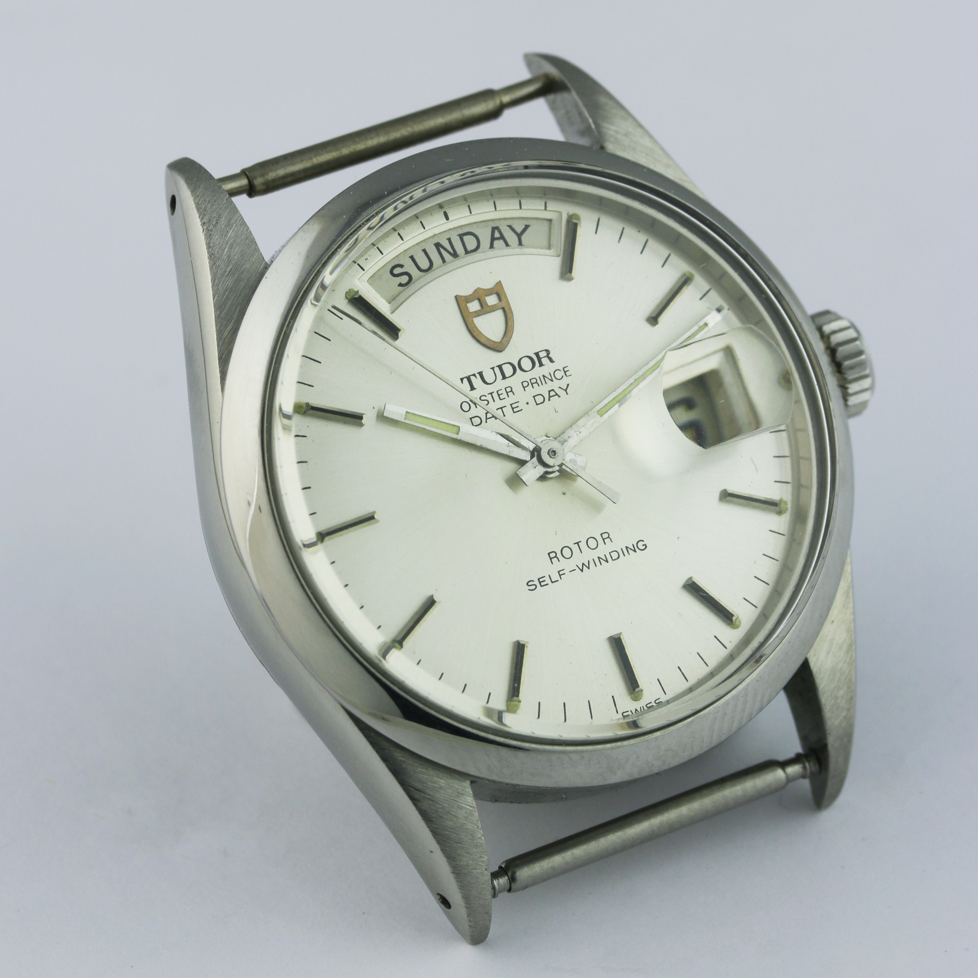 A GENTLEMAN'S STAINLESS STEEL ROLEX TUDOR DATE DAY SELF WINDING WRIST WATCH CIRCA 1983, REF. 94500 - Image 4 of 7