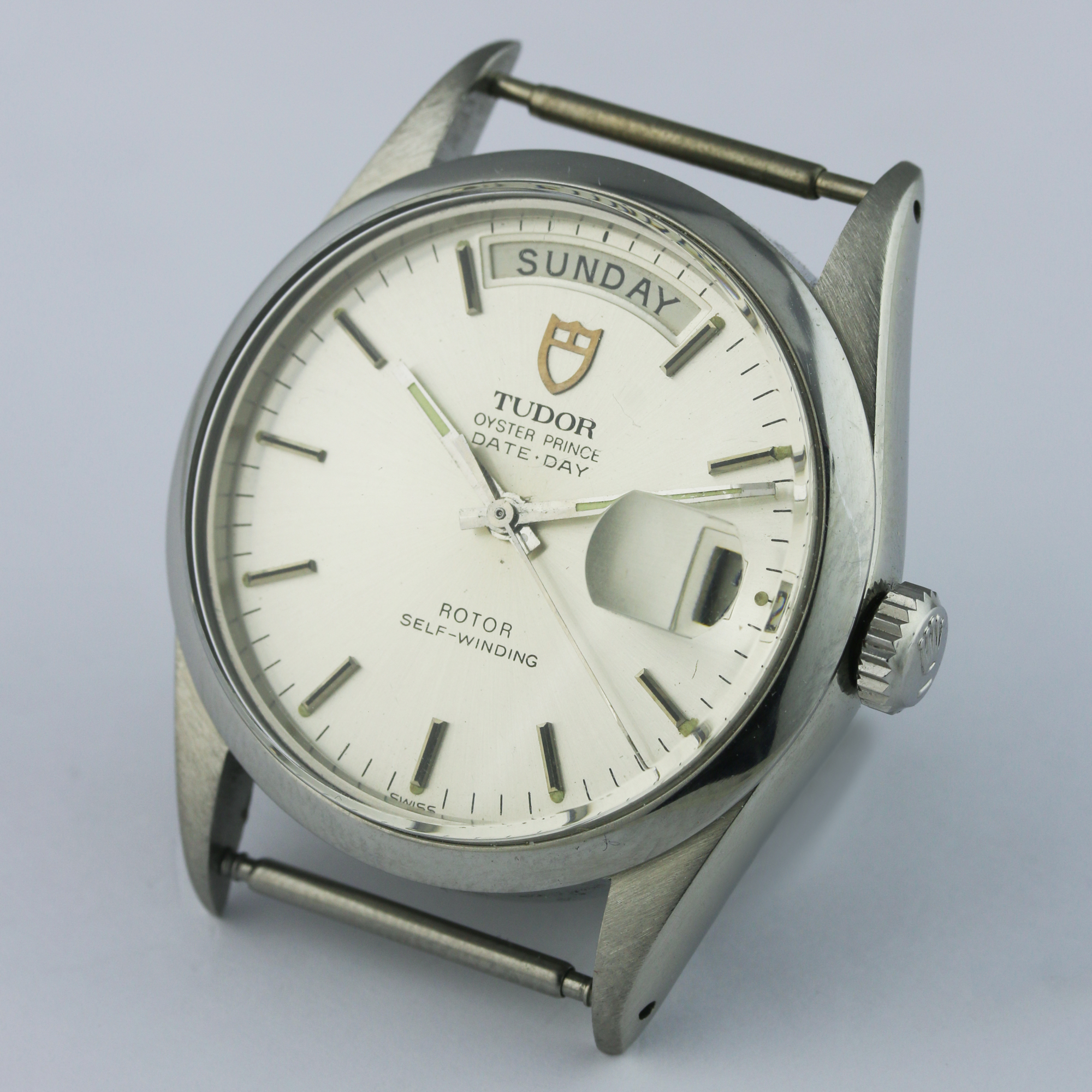 A GENTLEMAN'S STAINLESS STEEL ROLEX TUDOR DATE DAY SELF WINDING WRIST WATCH CIRCA 1983, REF. 94500 - Image 3 of 7