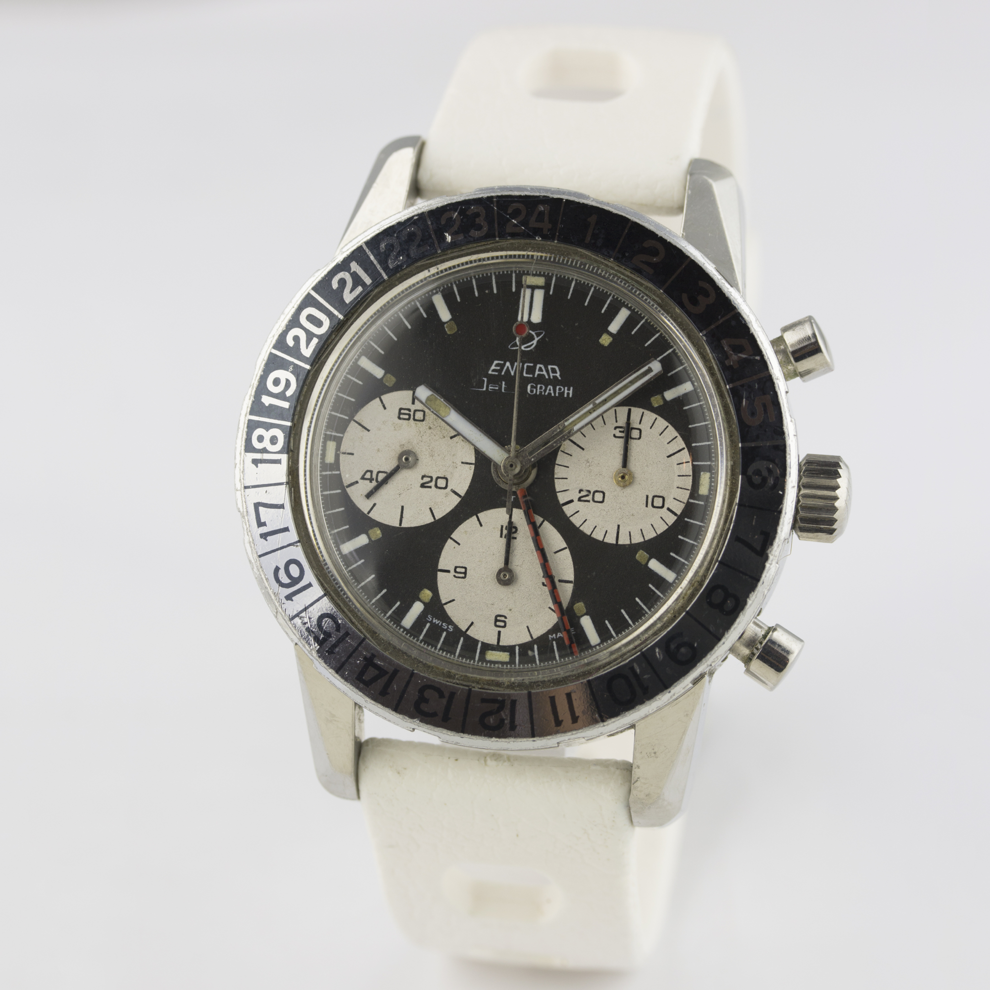 A RARE GENTLEMAN'S STAINLESS STEEL ENICAR JET GRAPH GMT CHRONOGRAPH WRIST WATCH CIRCA 1969, REF. - Image 3 of 6