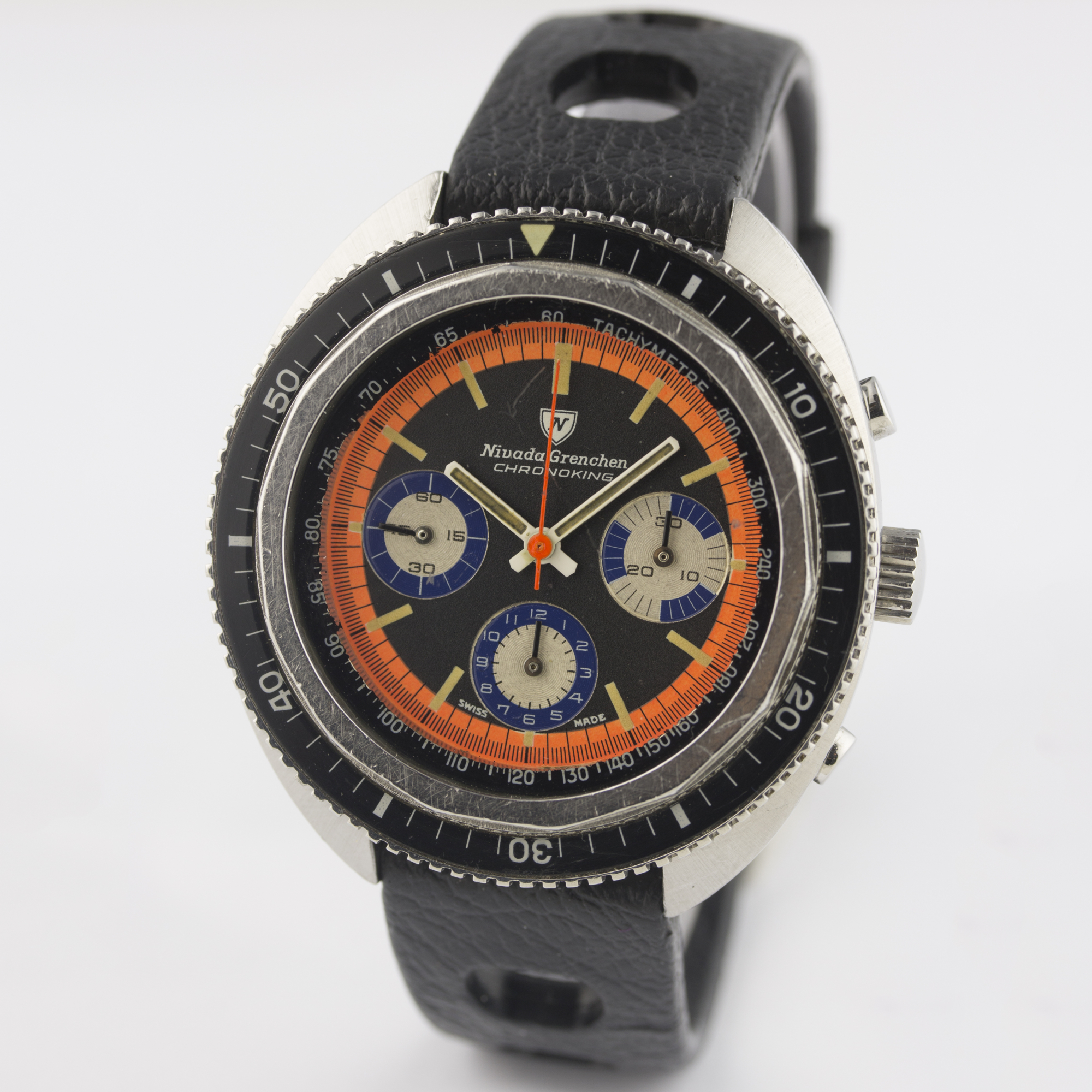 A RARE GENTLEMAN'S STAINLESS STEEL NIVADA GRENCHEN CHRONOKING CHRONOGRAPH WRIST WATCH CIRCA 1970 - Image 2 of 7