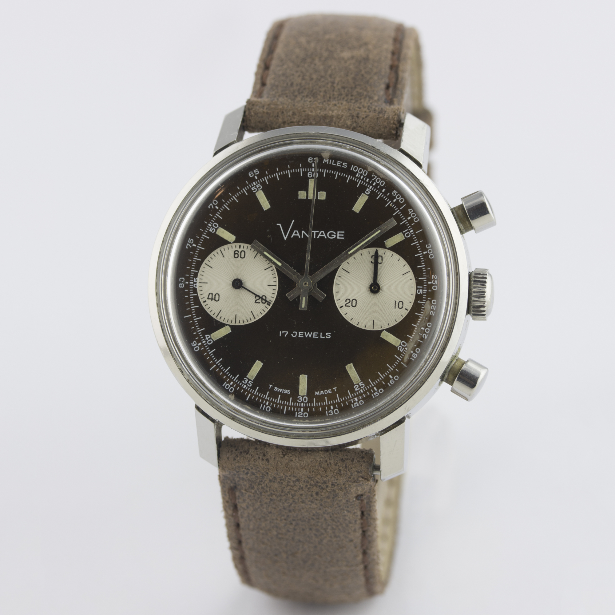 A GENTLEMAN’S STAINLESS STEEL VANTAGE CHRONOGRAPH WRIST WATCH CIRCA 1970 WITH "CHOCOLATE" DIAL D: - Image 2 of 8