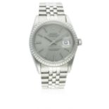 A GENTLEMAN'S STAINLESS STEEL ROLEX OYSTER PERPETUAL DATEJUST BRACELET WATCH CIRCA 1986, REF.