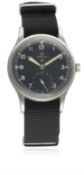 A GENTLEMAN'S STAINLESS STEEL BRITISH MILITARY OMEGA W.W.W. WRIST WATCH CIRCA 1940s D: Black dial