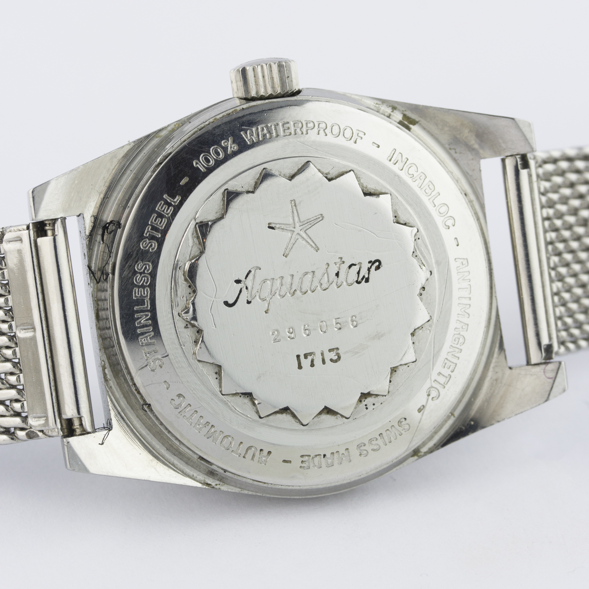 A GENTLEMAN'S STAINLESS STEEL AQUASTAR AUTOMATIC DIVERS BRACELET WATCH CIRCA 1970, REF. 1713 D: Grey - Image 8 of 10