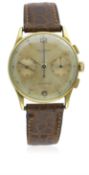 A GENTLEMAN'S 18K SOLID GOLD UNIVERSAL GENEVE UNI COMPAX CHRONOGRAPH WRIST WATCH CIRCA 1940s, REF.