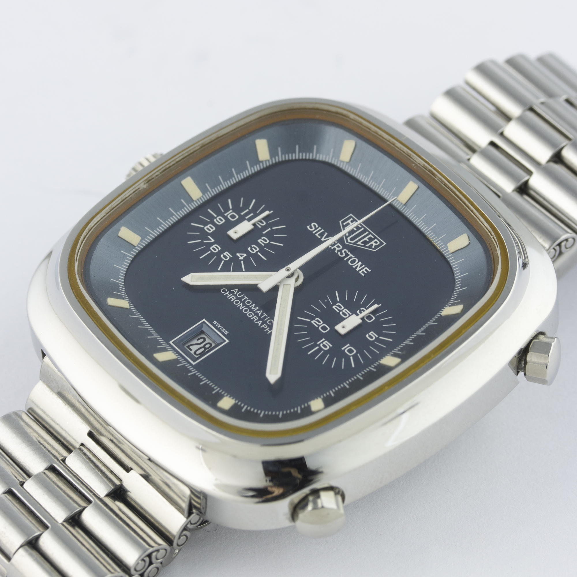 A RARE GENTLEMAN'S STAINLESS STEEL HEUER SILVERSTONE AUTOMATIC CHRONOGRAPH BRACELET WATCH CIRCA - Image 4 of 12