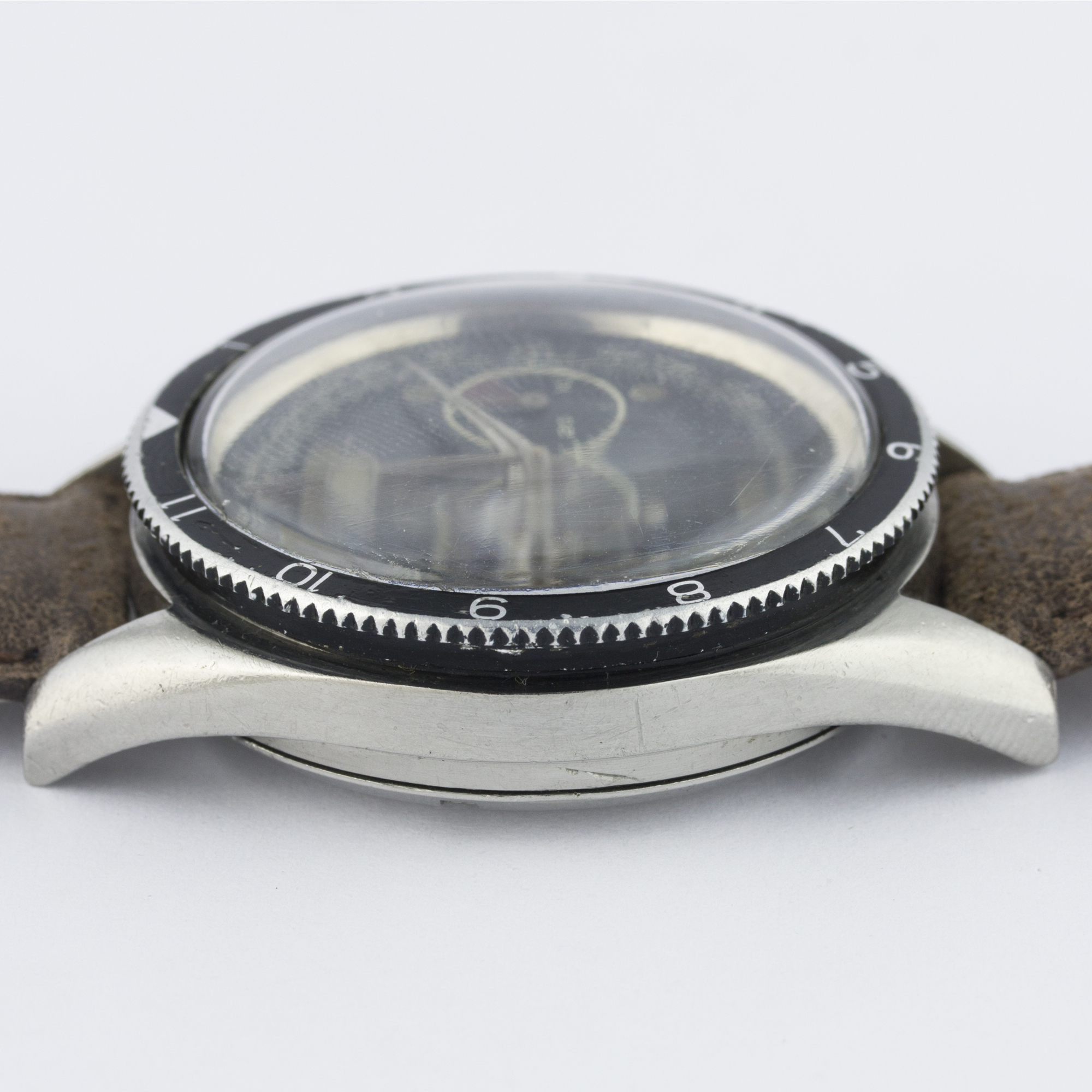 A GENTLEMAN'S STAINLESS STEEL LEJOUR CHRONOGRAPH WRIST WATCH CIRCA 1960s D: Gloss black dial with - Image 10 of 10