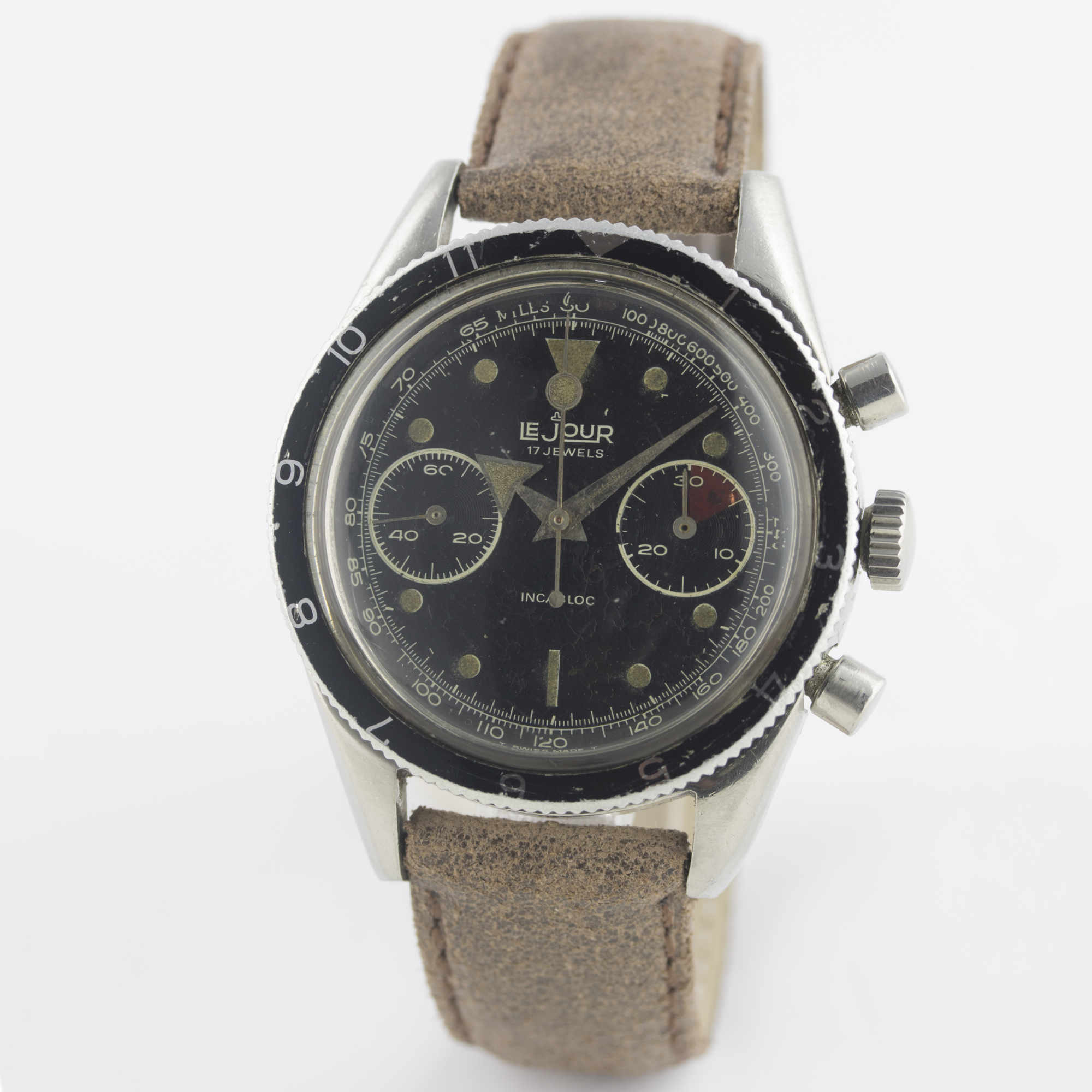 A GENTLEMAN'S STAINLESS STEEL LEJOUR CHRONOGRAPH WRIST WATCH CIRCA 1960s D: Gloss black dial with - Image 2 of 10