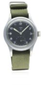 A GENTLEMAN'S BRITISH MILITARY RECORD W.W.W. WRIST WATCH CIRCA 1940s WITH NATO DIAL D: Black dial