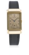 A RARE GENTLEMAN'S 18K SOLID PINK GOLD ROLEX RECTANGULAR WRIST WATCH CIRCA 1930s D: Salmon pink dial