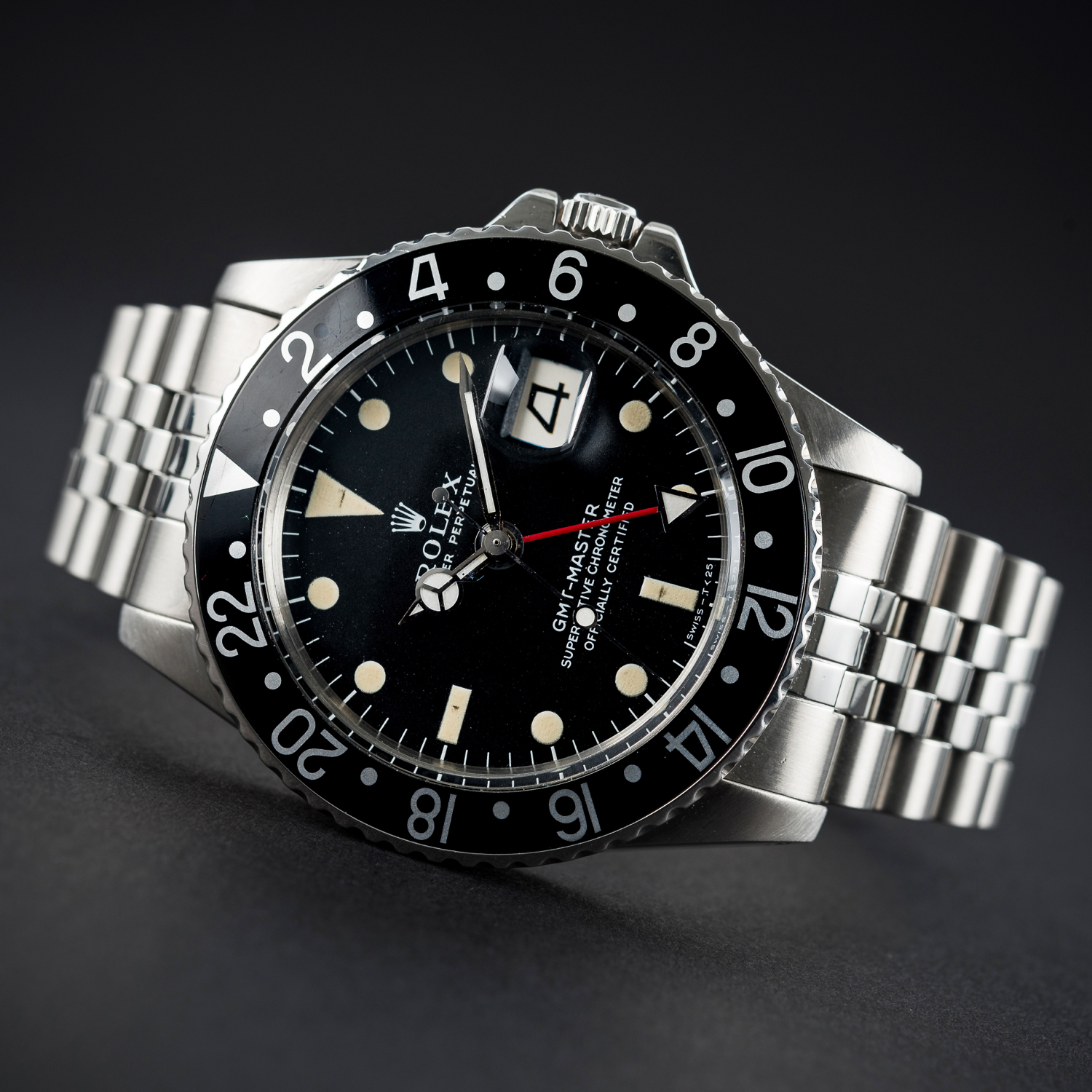 A RARE GENTLEMAN'S STAINLESS STEEL ROLEX OYSTER PERPETUAL GMT MASTER BRACELET WATCH CIRCA 1968, REF.