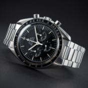 A RARE GENTLEMAN'S STAINLESS STEEL OMEGA SPEEDMASTER PROFESSIONAL CHRONOGRAPH BRACELET WATCH CIRCA