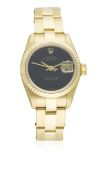 A FINE & RARE LADIES 18K SOLID GOLD ROLEX OYSTER PERPETUAL DATEJUST BRACELET WATCH CIRCA 1990,