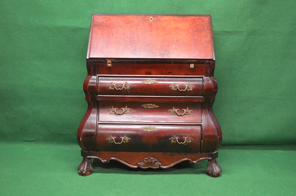 Late 20th century Dutch walnut bombe style bureau having fall front opening to reveal fitted