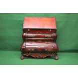 Late 20th century Dutch walnut bombe style bureau having fall front opening to reveal fitted