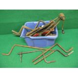 Box of starting handles to include two for MG Z Magnette,