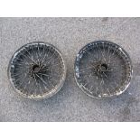 Two 20" splined hub wheels, 48 spokes outer lacing, 24 spokes inner lacing,