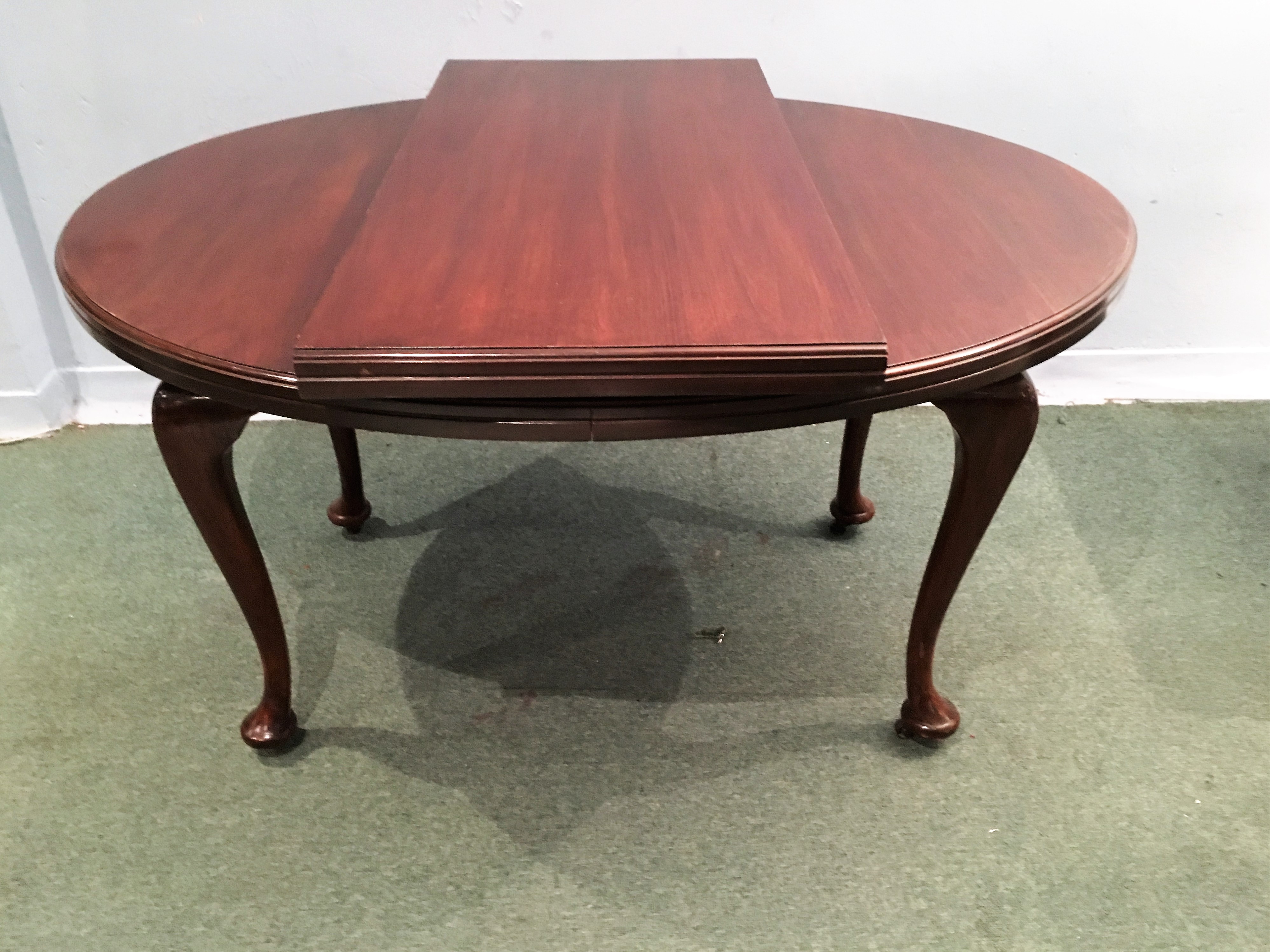 A Victorian Oval Mahogany Table