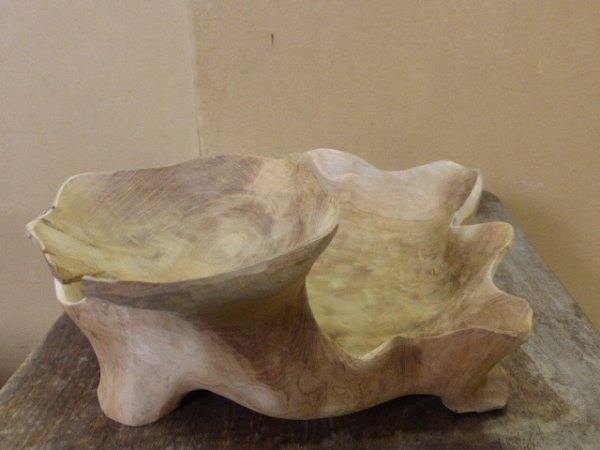 Fruitwood hand carved wooden bowl,  driftwood lizard and a wooden crate marked 'Martin Matfield' - Image 4 of 6