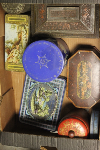 Two Trays of Mixed Advertising Tins including Oxo and Huntley & Palmer - Image 2 of 4