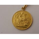 George V Full Sovereign 1914 set as a pendant