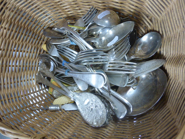 Wicker Basket with Various Loose and Boxed Cutlery - Image 4 of 4