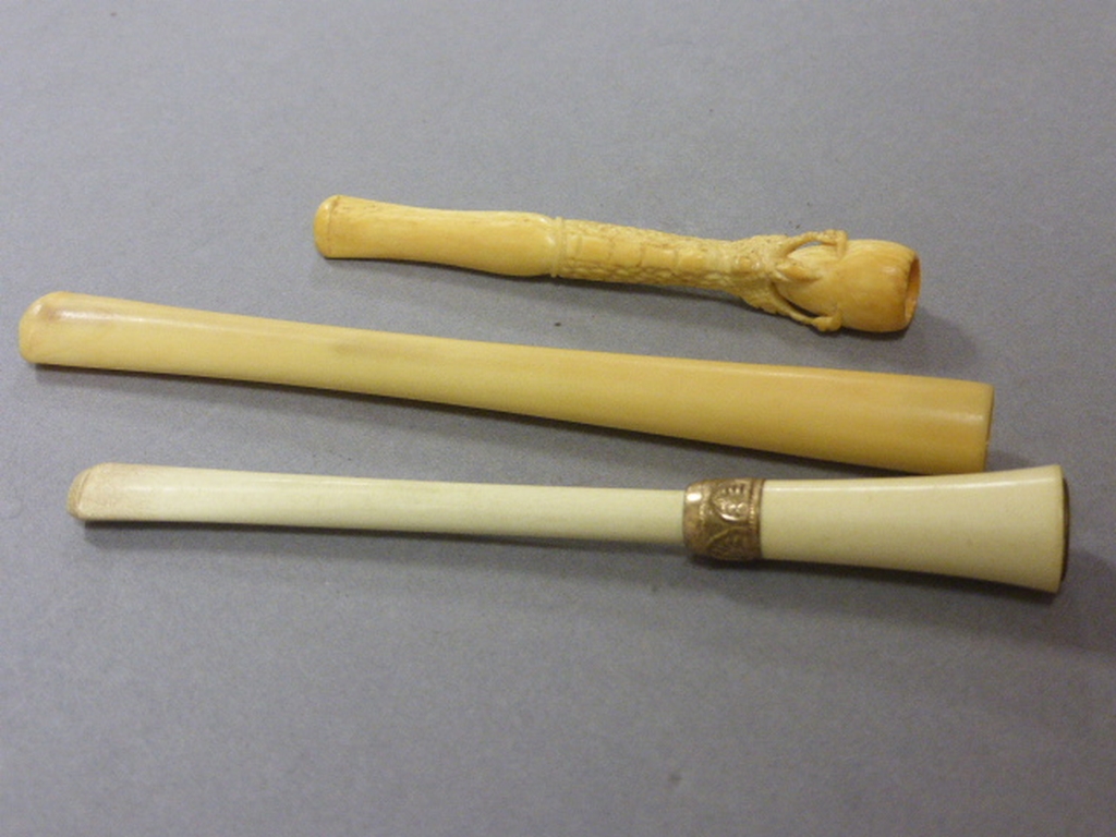 Three Bone / Ivory Cheroot Holders, one in the form of a birds claw - Image 2 of 2