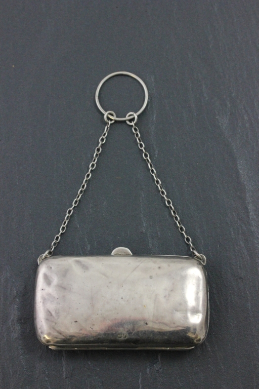 Silver Purse, plain body with Chain and Finer Ring, Chester 1907